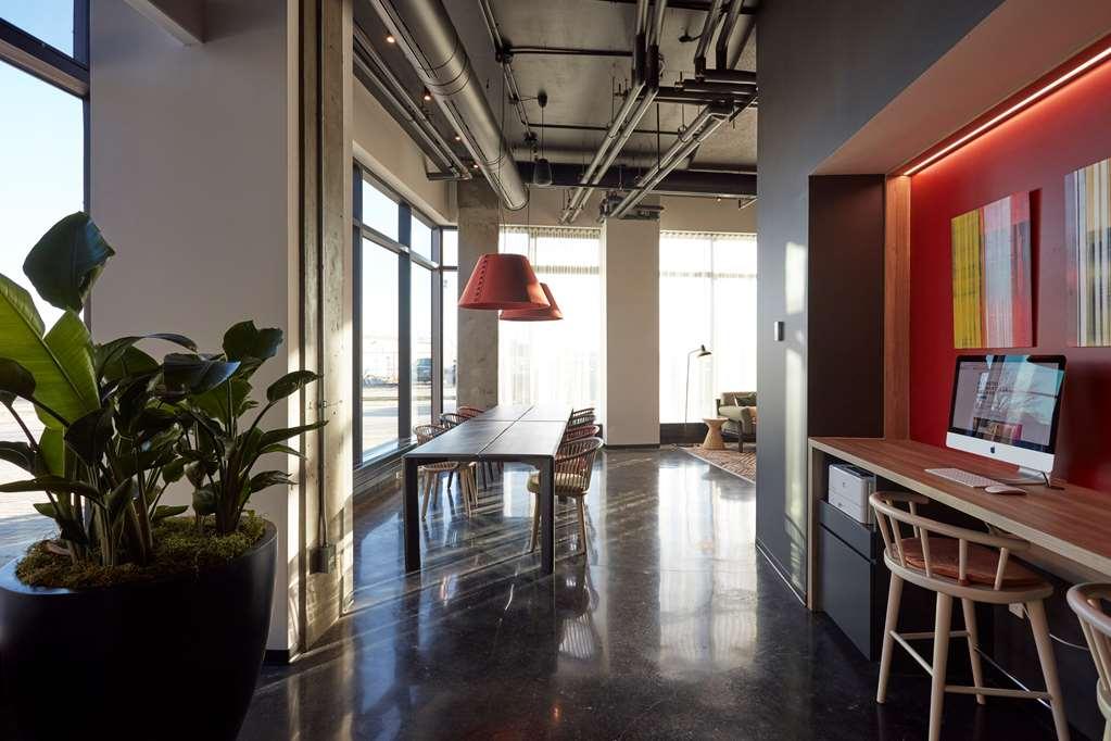 Alt Hotel Calgary East Village Beltér fotó
